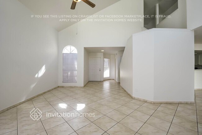 Photo - 442 E Kerry Ln