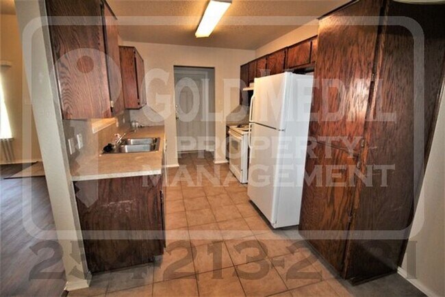 Photo - 2600 Lucille Dr