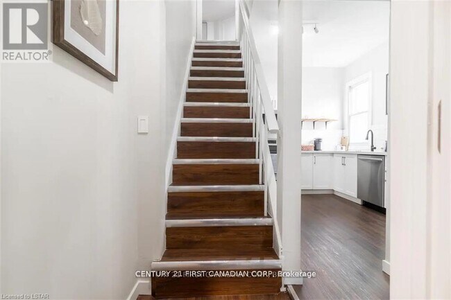 Photo - 43 Josephine St