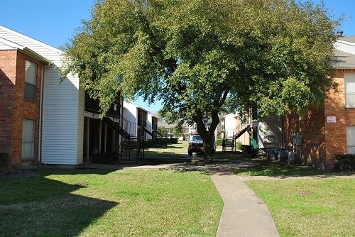 Photo - Crofton Place Apartments
