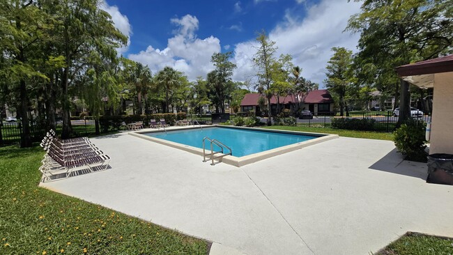 Photo - 616 NW 47th St