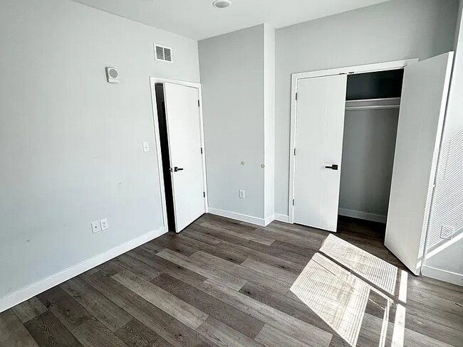 Photo - 2218 N Marshall St Unidad 10