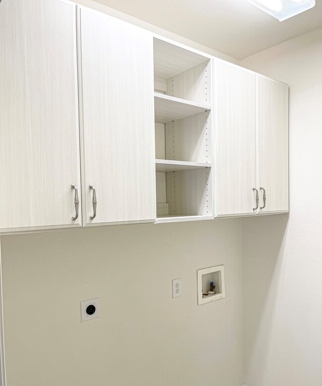 Washer & Dryer Hook Up