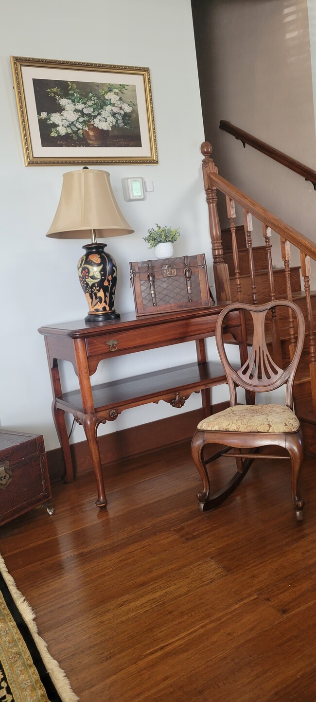 Photo - 1055 NE Grandview Dr