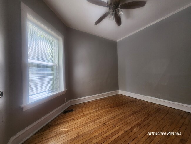 Photo - 6525 S Evans Ave Unidad 1