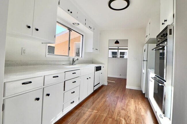 Photo - 129 Oakes Blvd