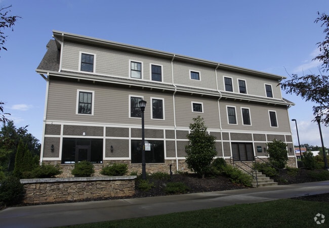 Photo - 2 Monticello Village Dr