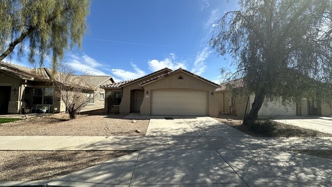 Laveen 3 bedroom house with garage - Laveen 3 bedroom house with garage