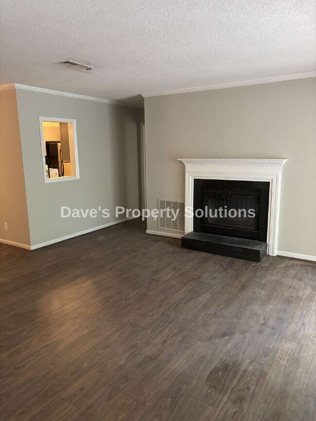 Beautiful Condo in Convenient Location!