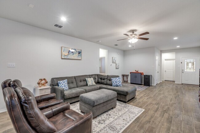 Photo - 3315 Celestial Ln