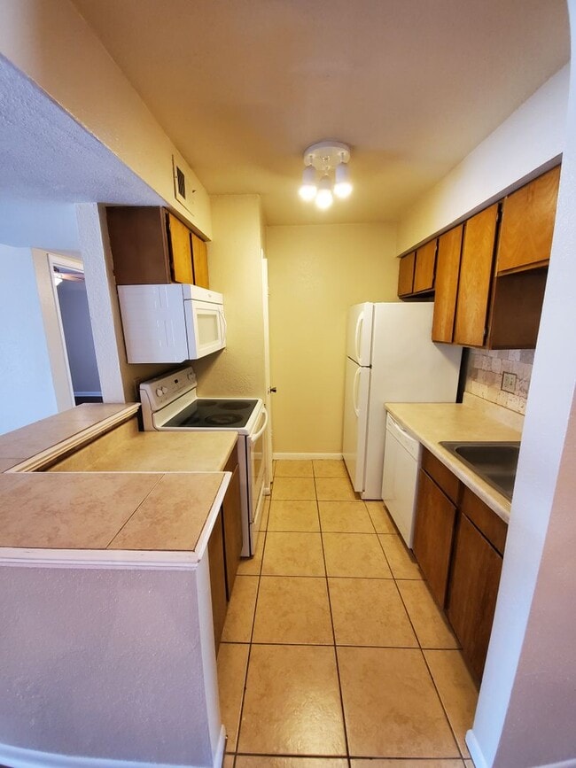 Photo - 904#105* Unit 904#105