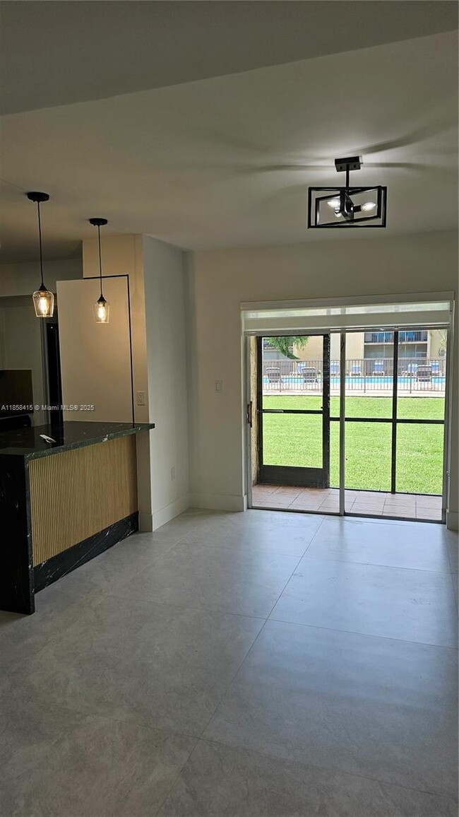 Building Photo - 8401 SW 107th Ave Unit 109E Rental