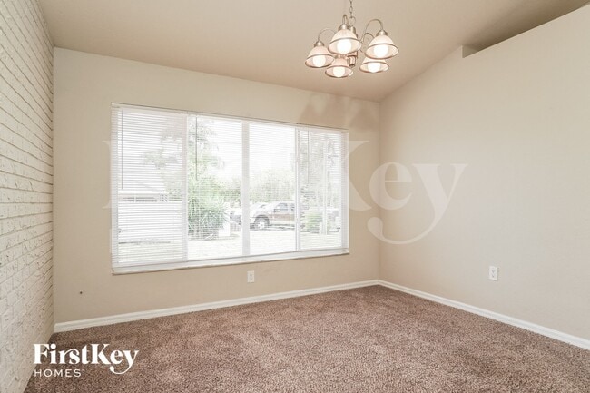 Photo - 300 SE 16th St