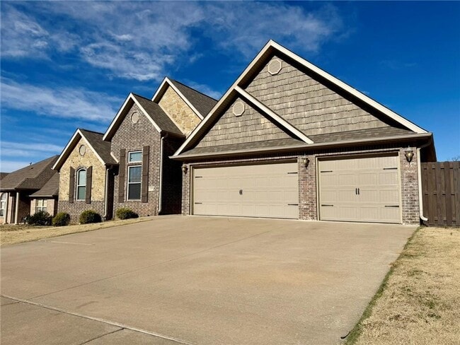 Photo - 1309 W Gum St