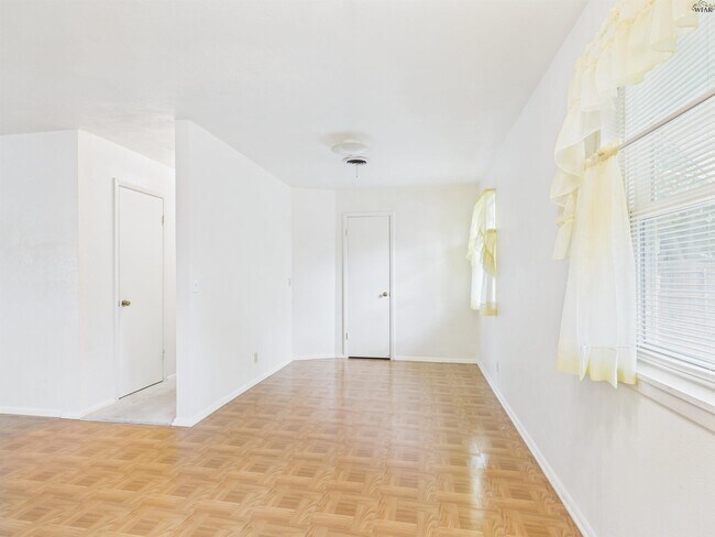 Photo - 4723 N Shore Dr