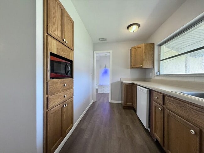 Photo - 10901 117th Ave