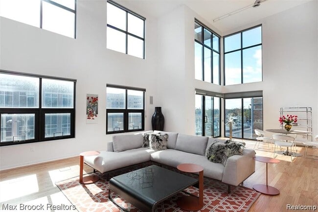 Photo - 100 N Center St Unit 301