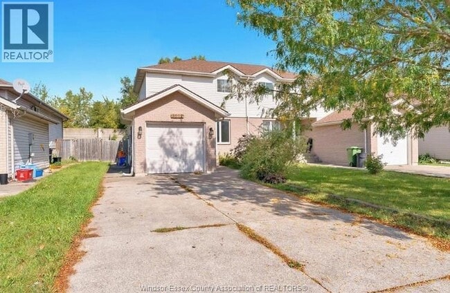 Photo - 3692 Holburn St