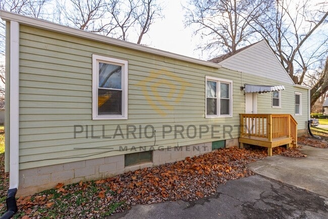 Photo - 3 Bed/1 Bath Bungalow near Wes Montgomery ...