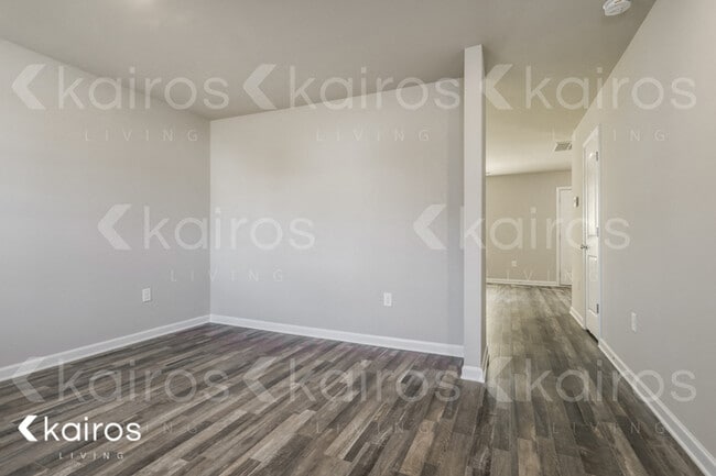 Photo - 833 Dove Tree Ln