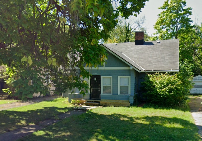 Building Photo - 1750 Avalon Rd Rental
