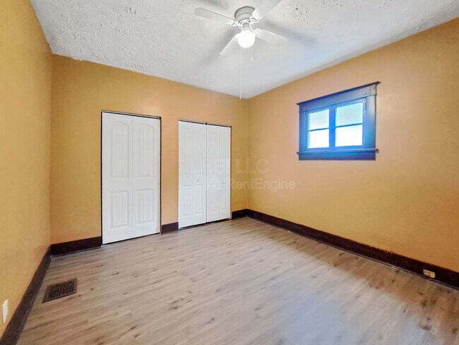 Photo - 1716 W Hill St