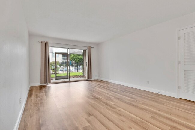 Photo - 1250 S Denning Dr Unit 127