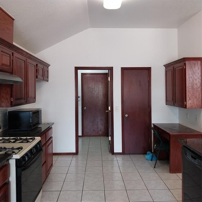Photo - 16220 Sugar Loaf Dr