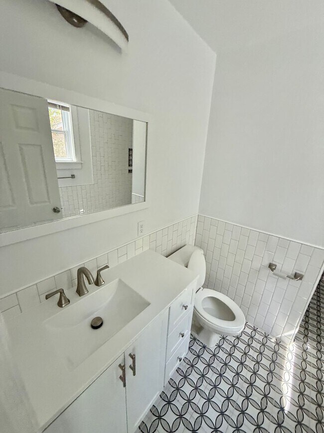 Photo - 402 Bonner St