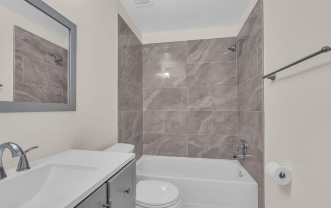 Building Photo - 10206 Ashbrooke Ct Unit A