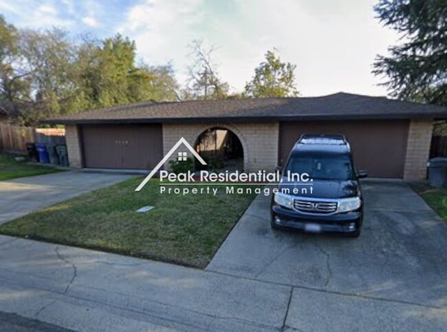 Building Photo - Great 2bd/2ba duplex in Carmichael!