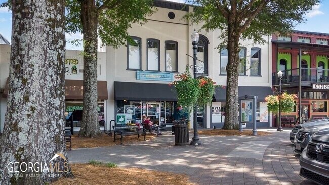 Photo - 208 Adamson Square Apartment Unit G