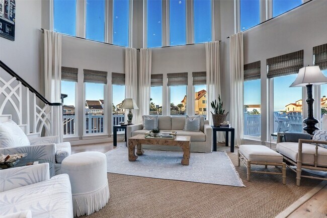 Photo - 1834 Tiki Dr