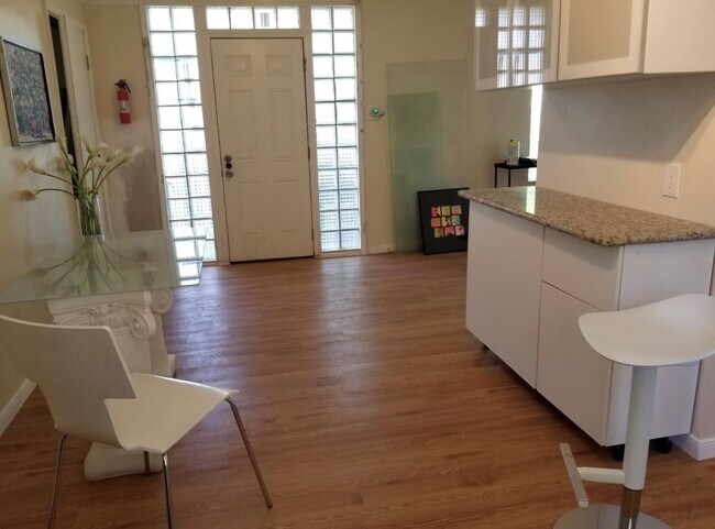 Photo - 110 Glen Park St Casa