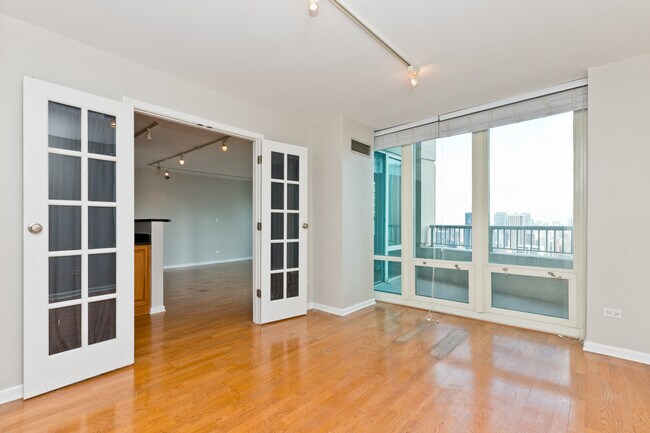 Photo - 345 N La Salle Dr Unit 4302