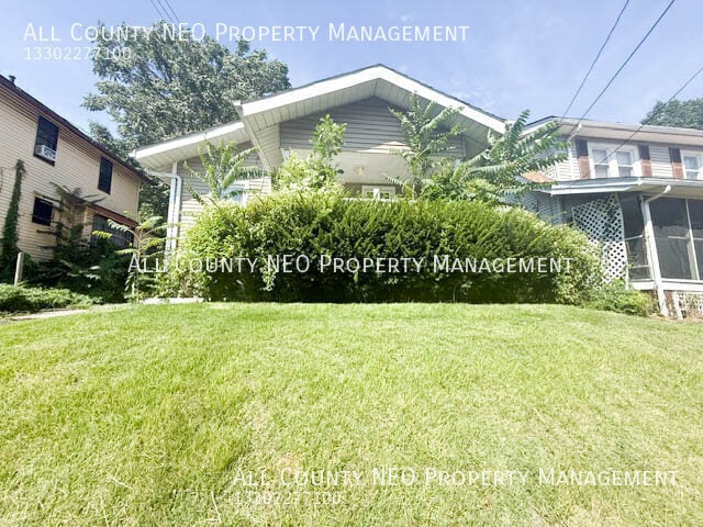 Building Photo - 901 McKinley Ave