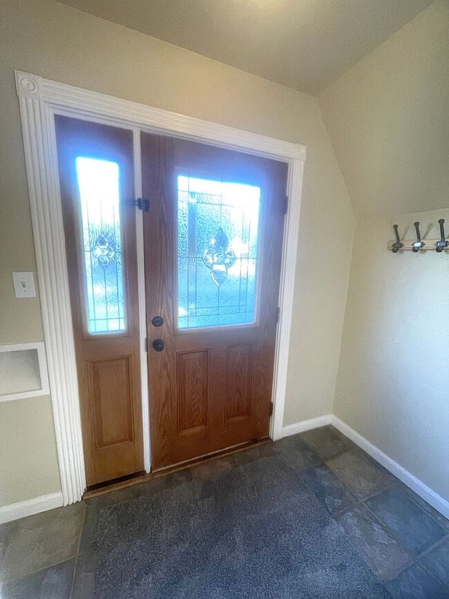 Photo - 28thse Unit A