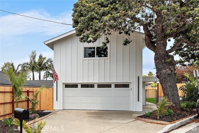 Building Photo - 121 Avenida Santa Margarita Rental