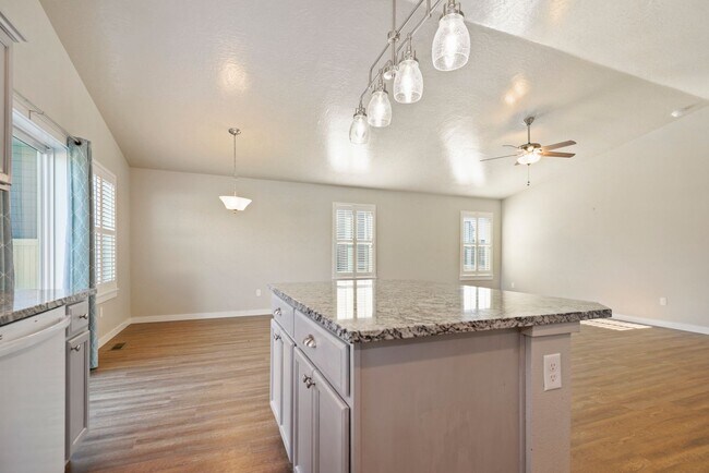 Photo - Newer 3 Bedroom Home in Kuna _ Pet Friendl...