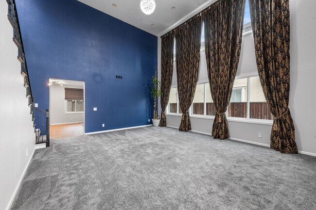 Photo - 183 Hearthstone Dr