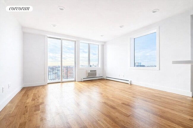 Photo - 1288 E 19th St