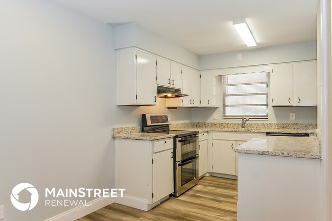 Photo - 1455 James Ave