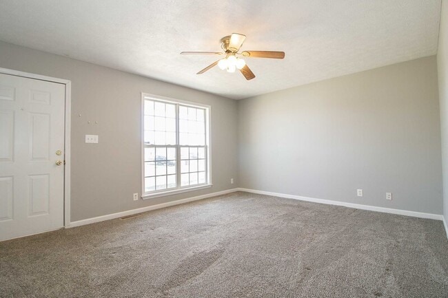 Photo - 245 Waterford Dr