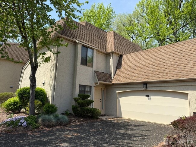 Photo - 75 Gate House Ln