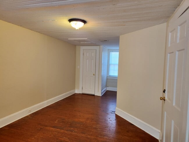 Photo - 132 Euclid St