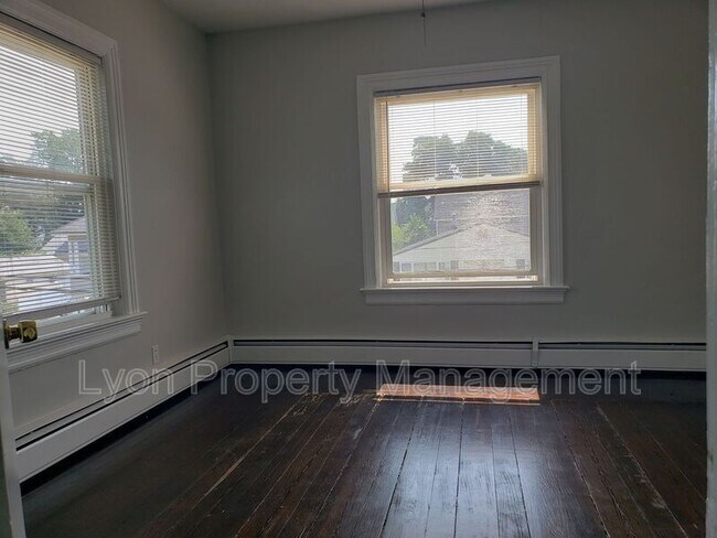 Photo - 107-109 Burgess Ave Unit 2