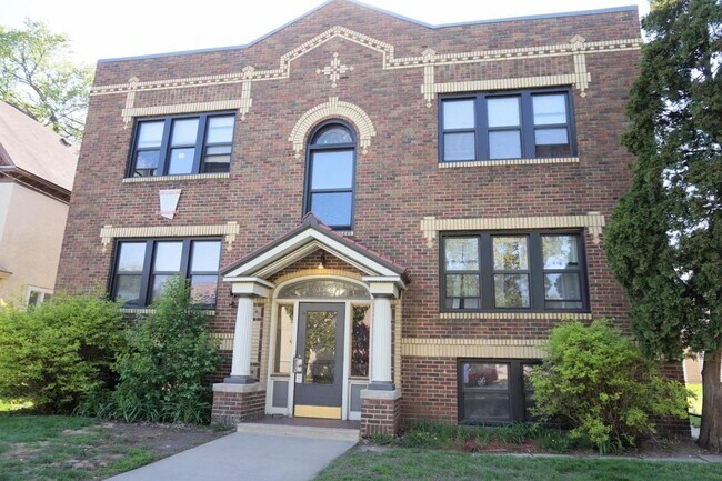 3312 Blaisdell Apartments