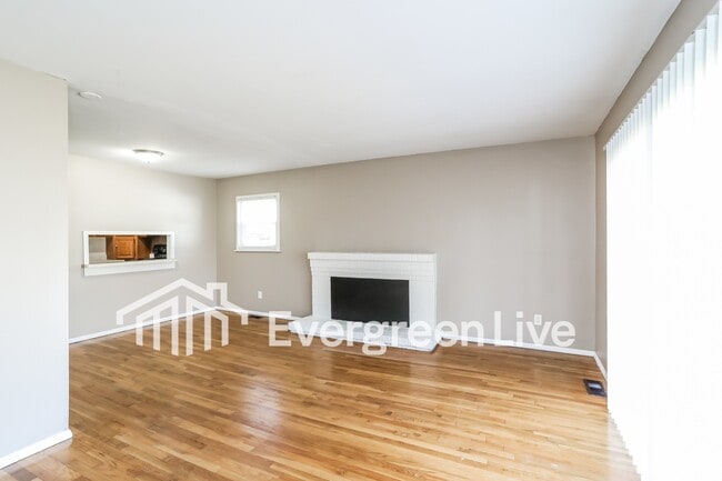 Photo - 10662 Chelmsford Rd