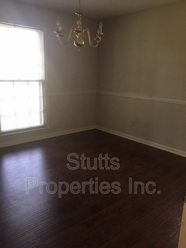 Photo - 7403 Knollwood St