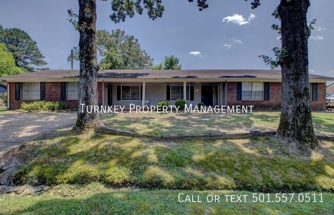 Building Photo - 2 E Laramie Dr Unit B